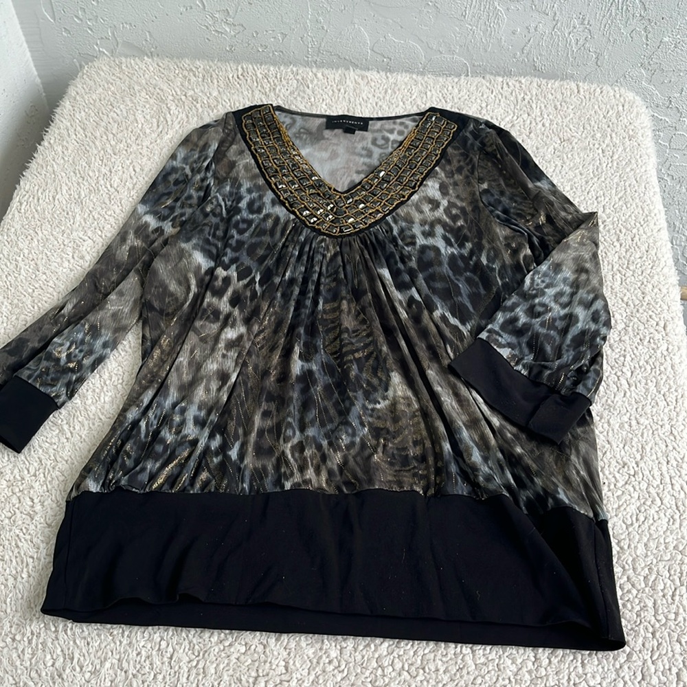 Investments  Black& Gold top. Size XL
